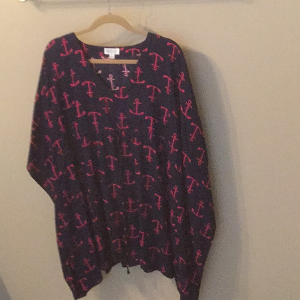 Women’s pull on top